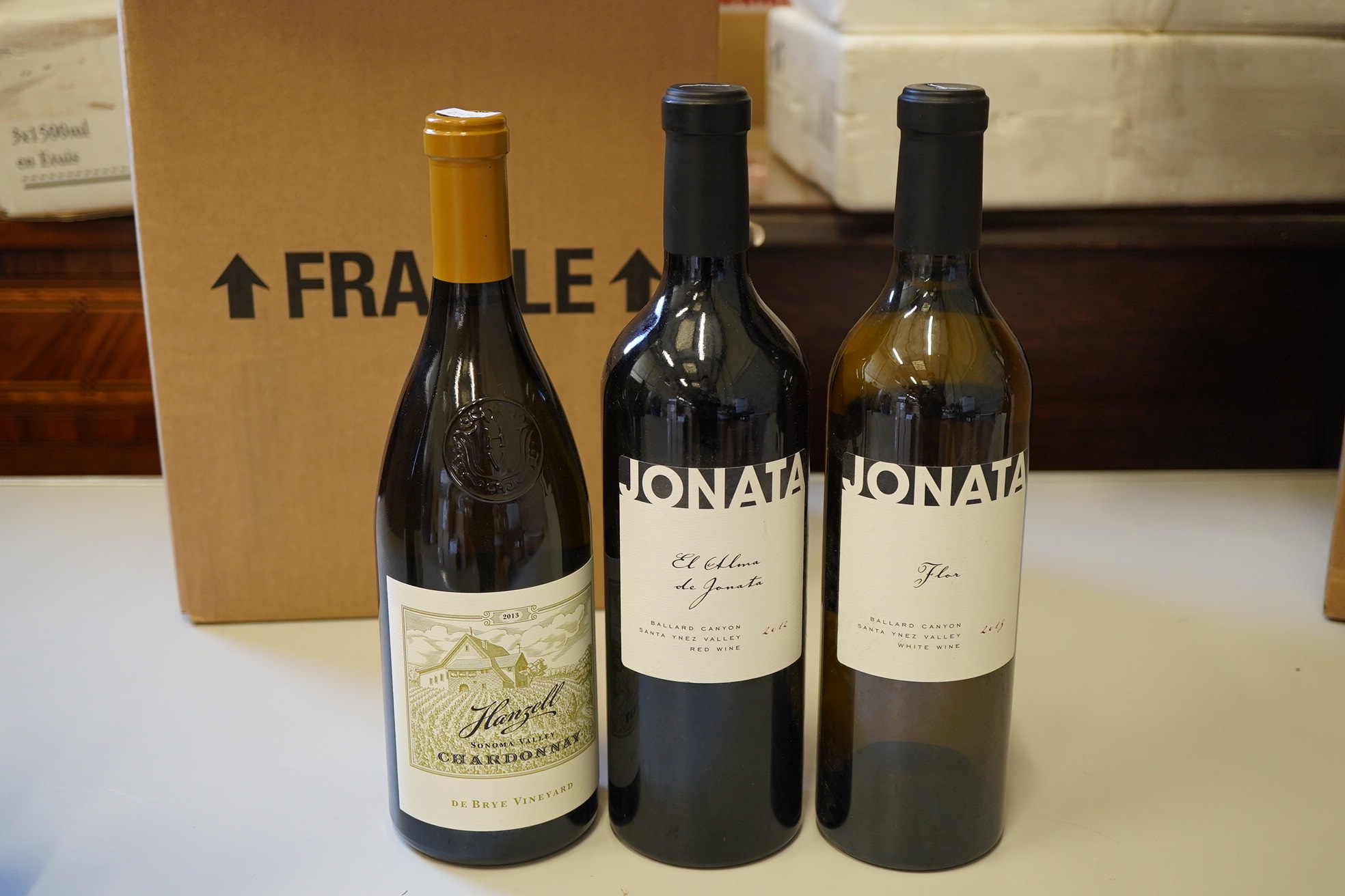 California, USA: A mixed parcel of white wine
